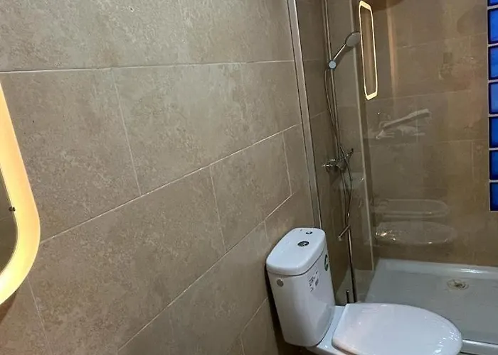 Urban, Quiet Flat For Digital & Remote Nomads شقة