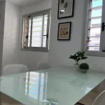 아파트 Urban, Quiet Flat For Digital & Remote Nomads
